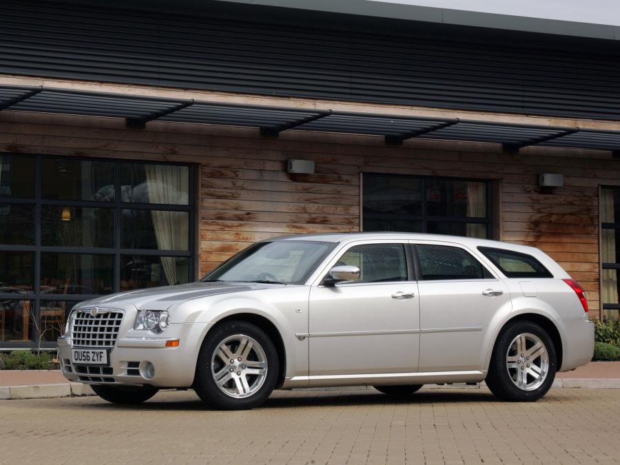  Chrysler 300C Touring 2006 года  (UK) (фото 16 из 30)